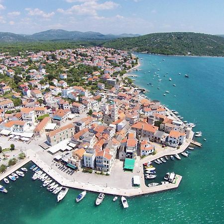 Apartments With A Parking Space Pirovac, Sibenik - 13263 Ngoại thất bức ảnh