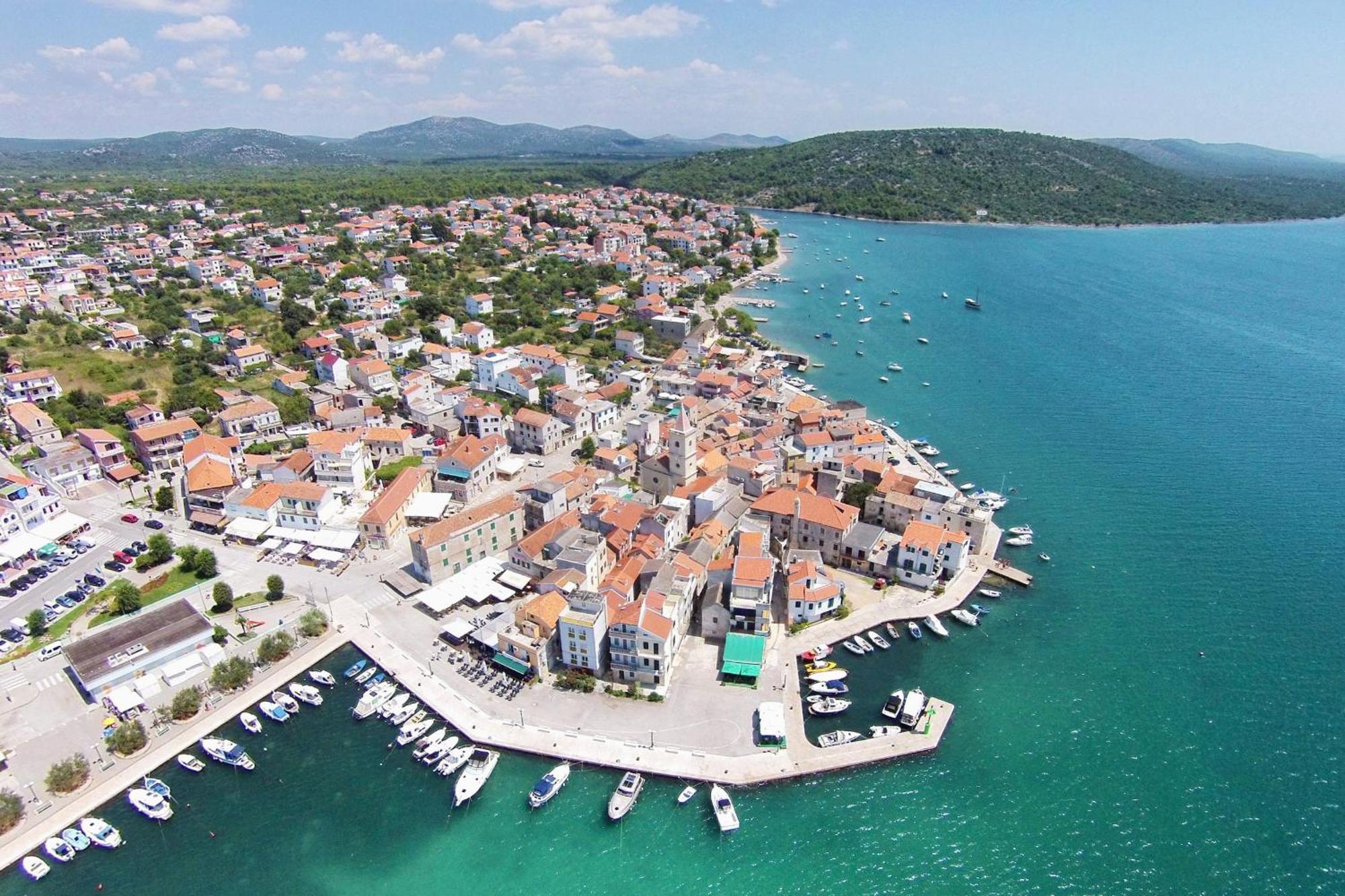 Apartments With A Parking Space Pirovac, Sibenik - 13263 Ngoại thất bức ảnh