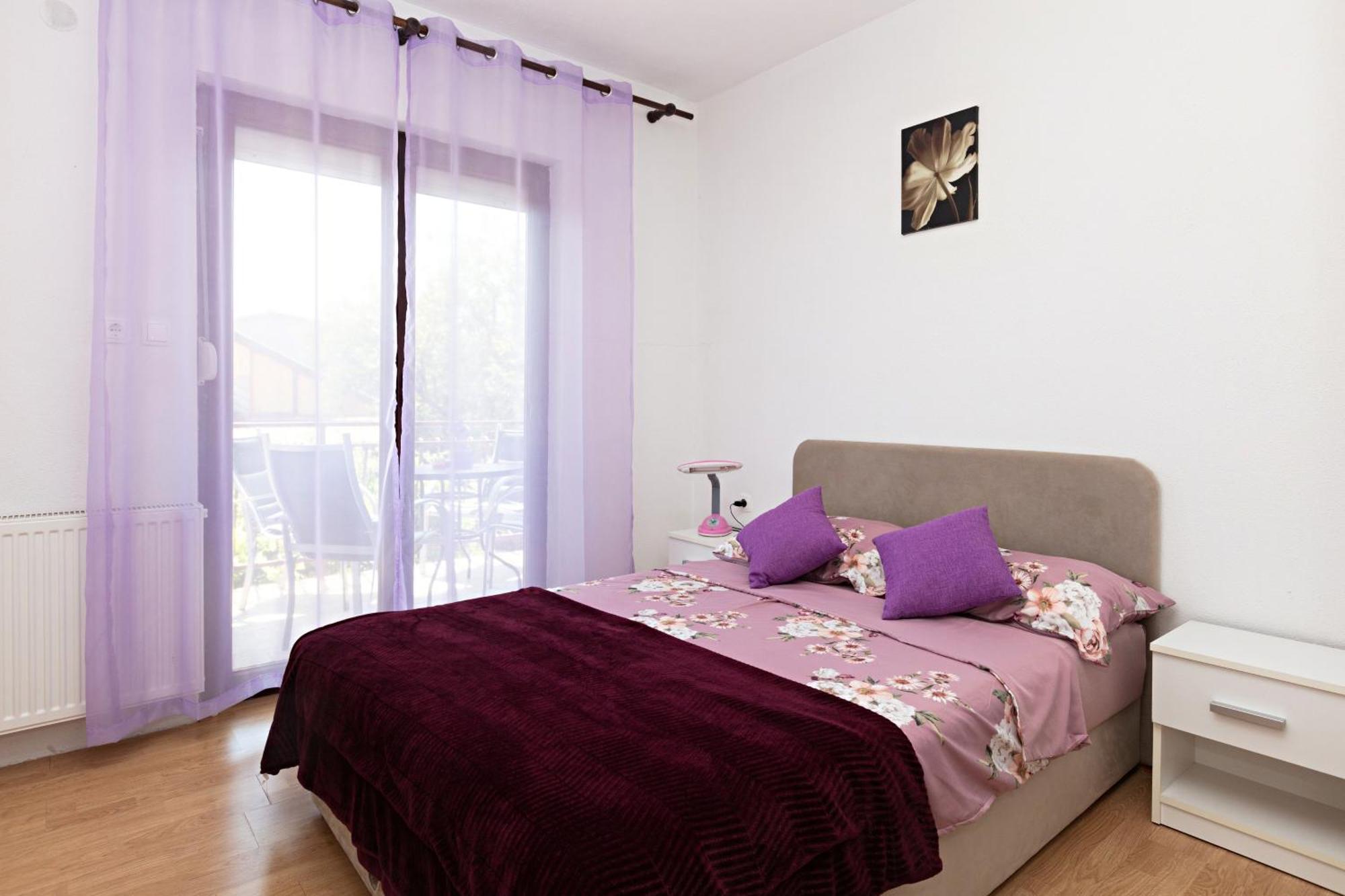 Apartments With A Parking Space Pirovac, Sibenik - 13263 Ngoại thất bức ảnh