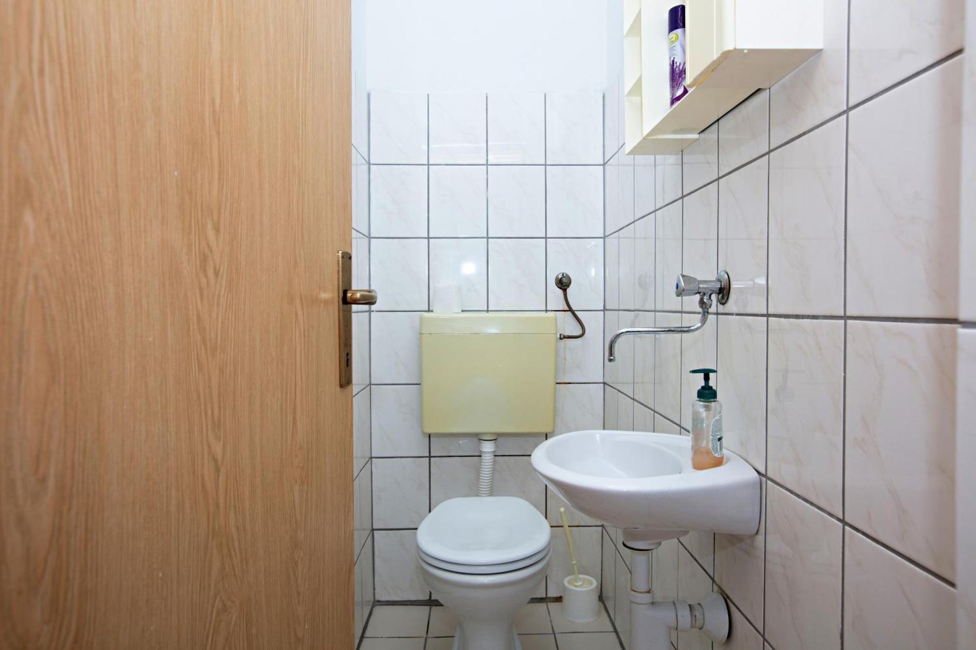 Apartments With A Parking Space Pirovac, Sibenik - 13263 Ngoại thất bức ảnh